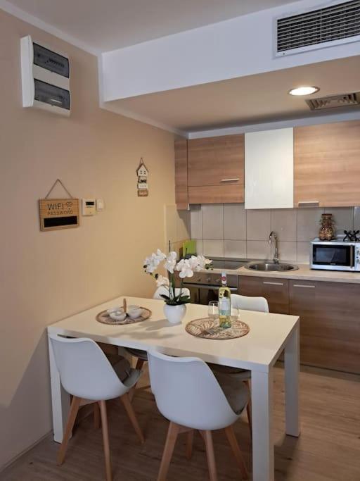 Holiday Home Apartment Будва Экстерьер фото
